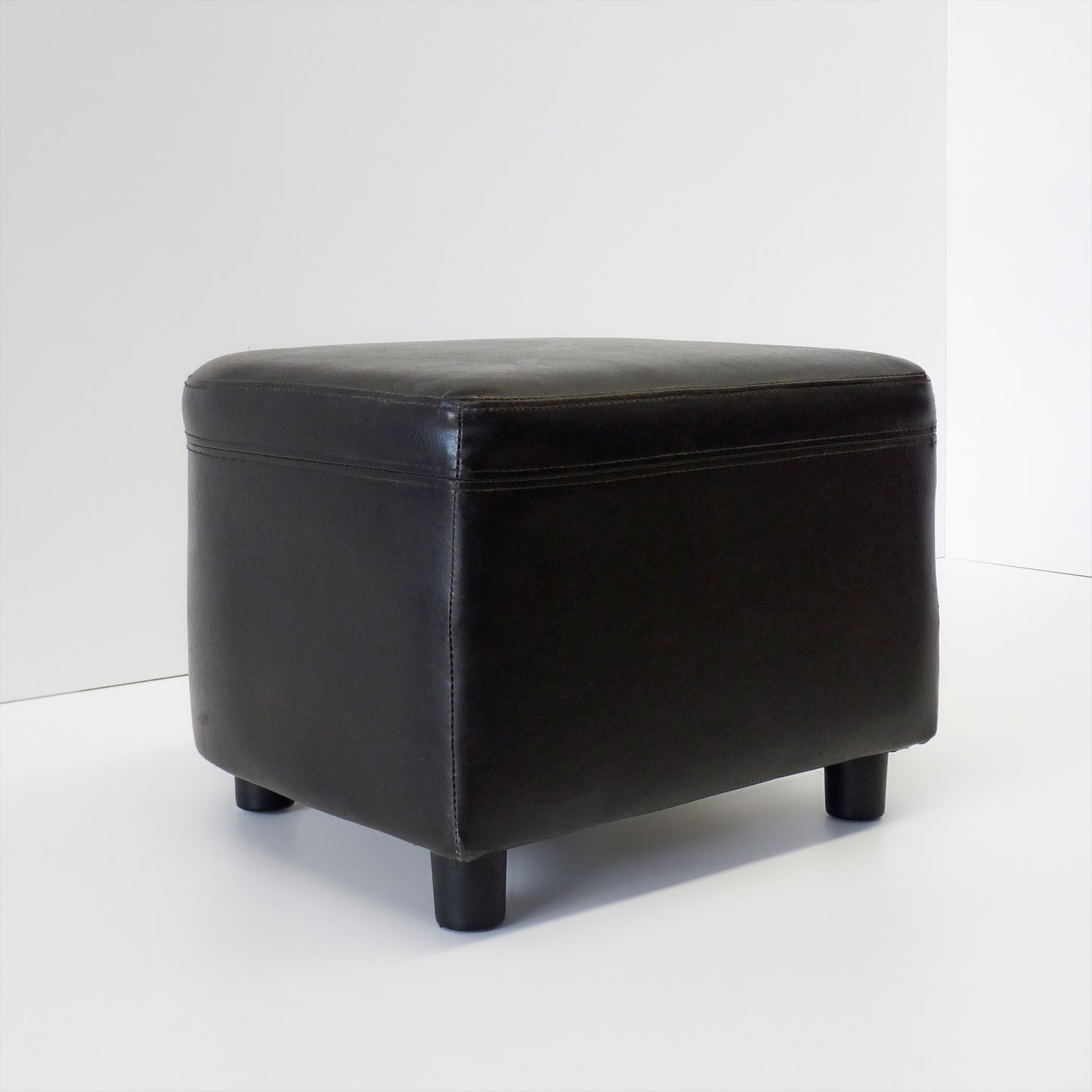 Tub Chair With Foot Rest