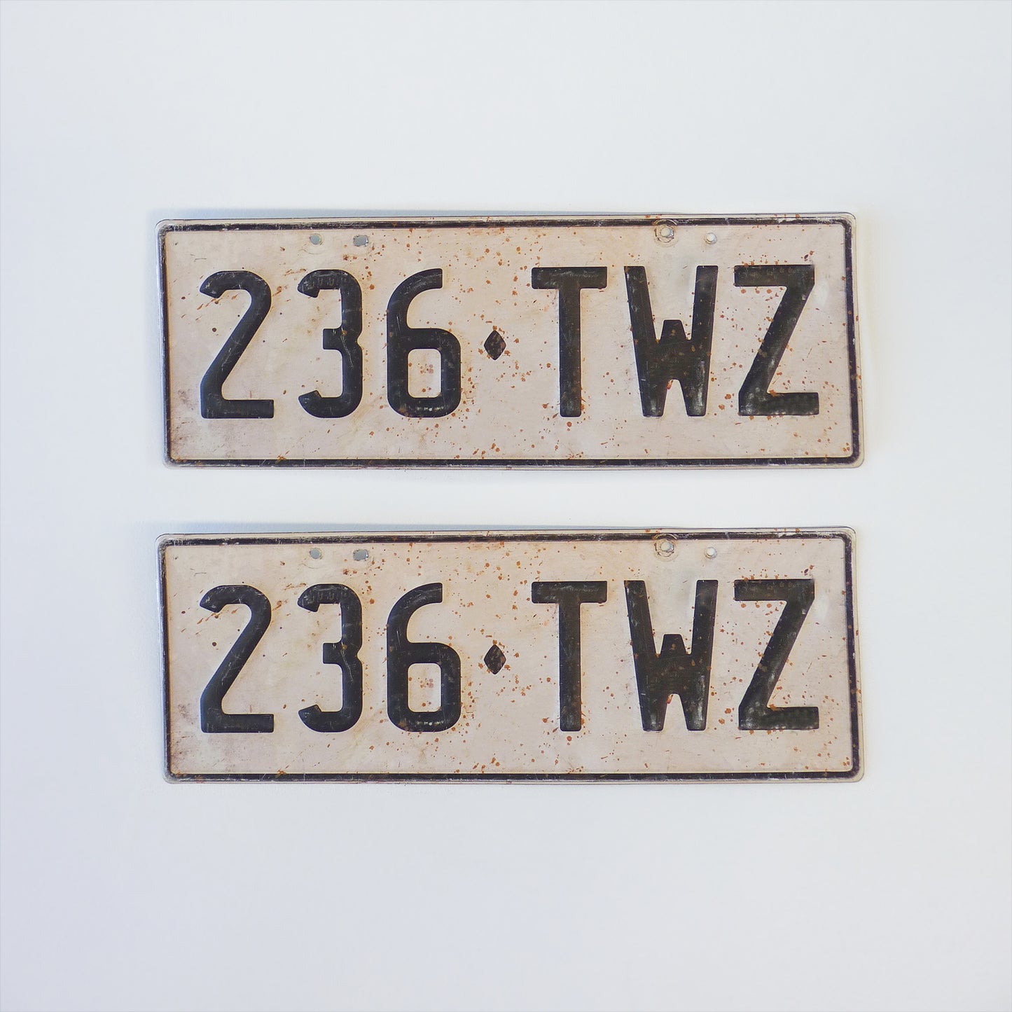 Outback Licence Plate Set