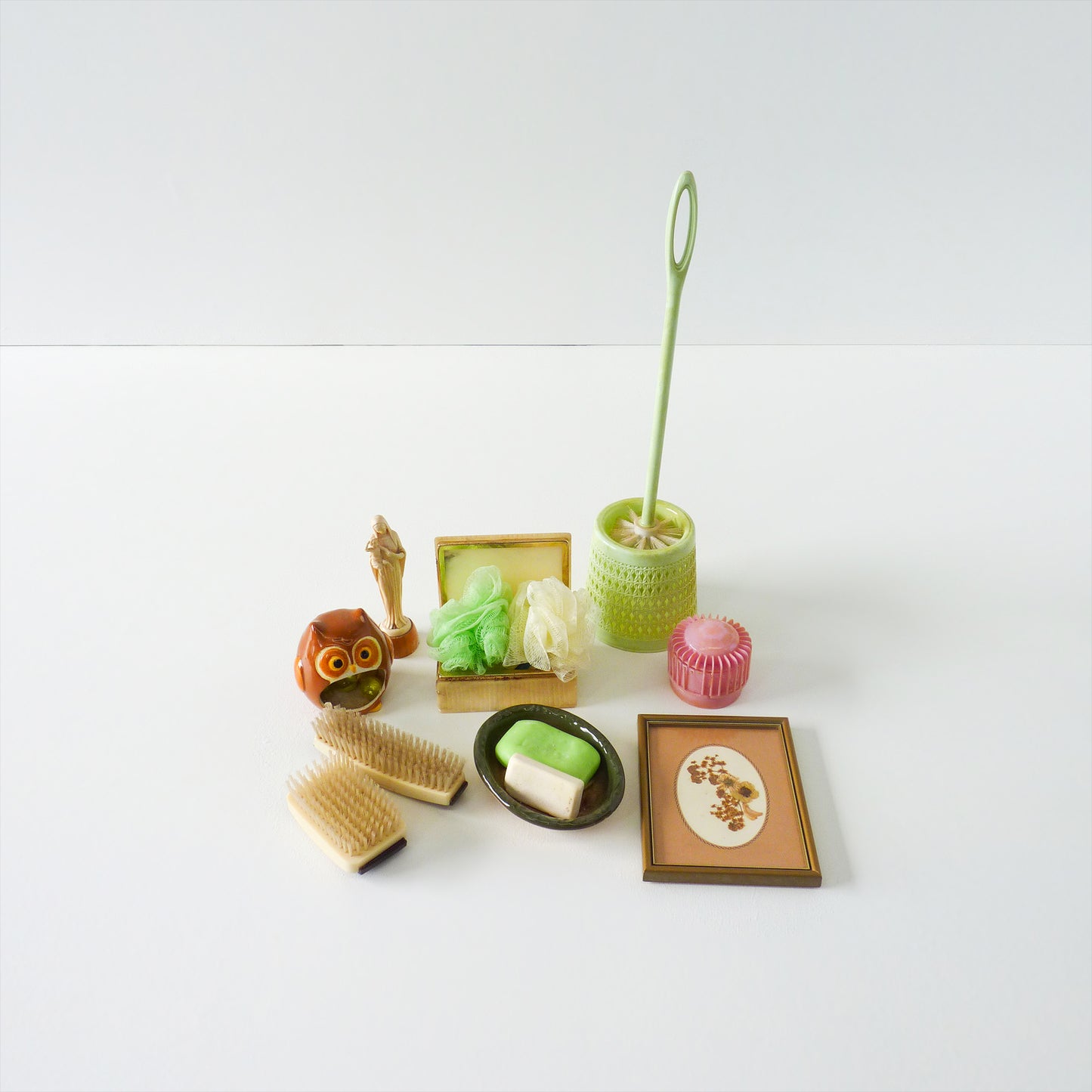 80s/90s Bathroom Dressings Set