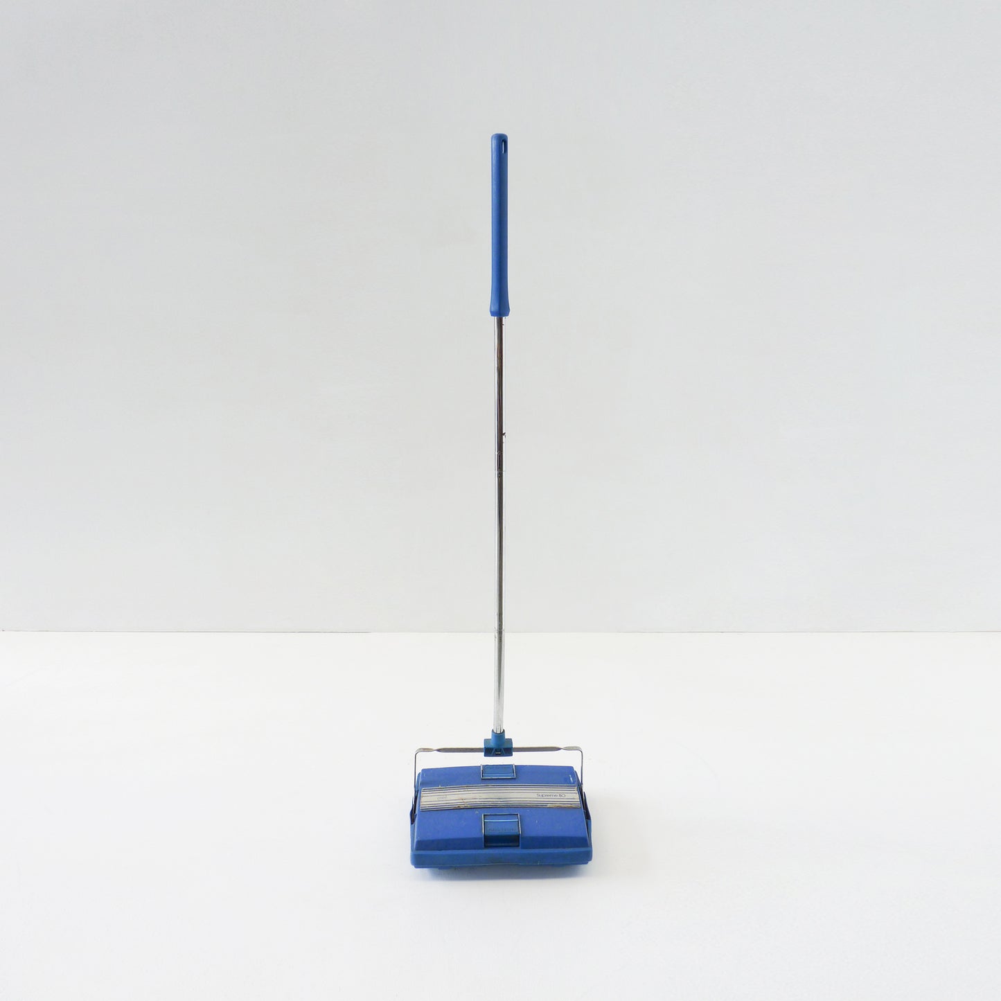 Retro Push Vacuum Sweeper