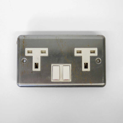 UK Style Dual Power Outlet
