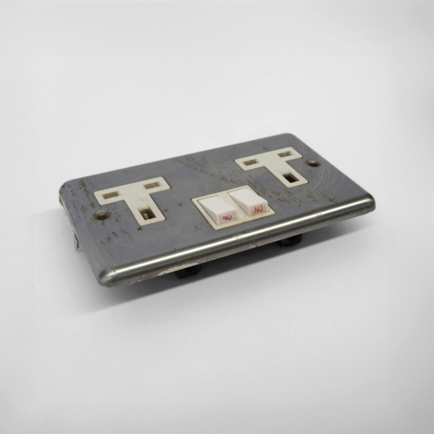 UK Style Dual Power Outlet