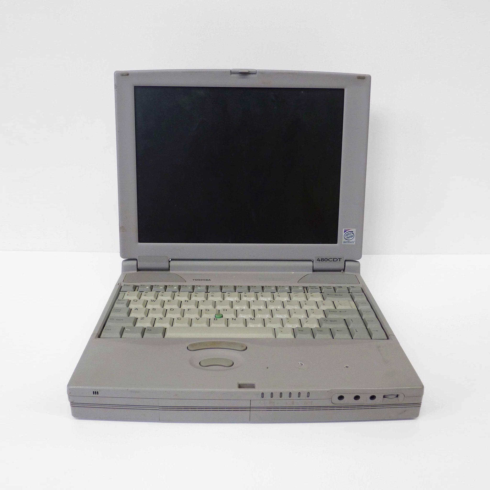 Notebook 90 1990's Toshiba Laptop – AXIS