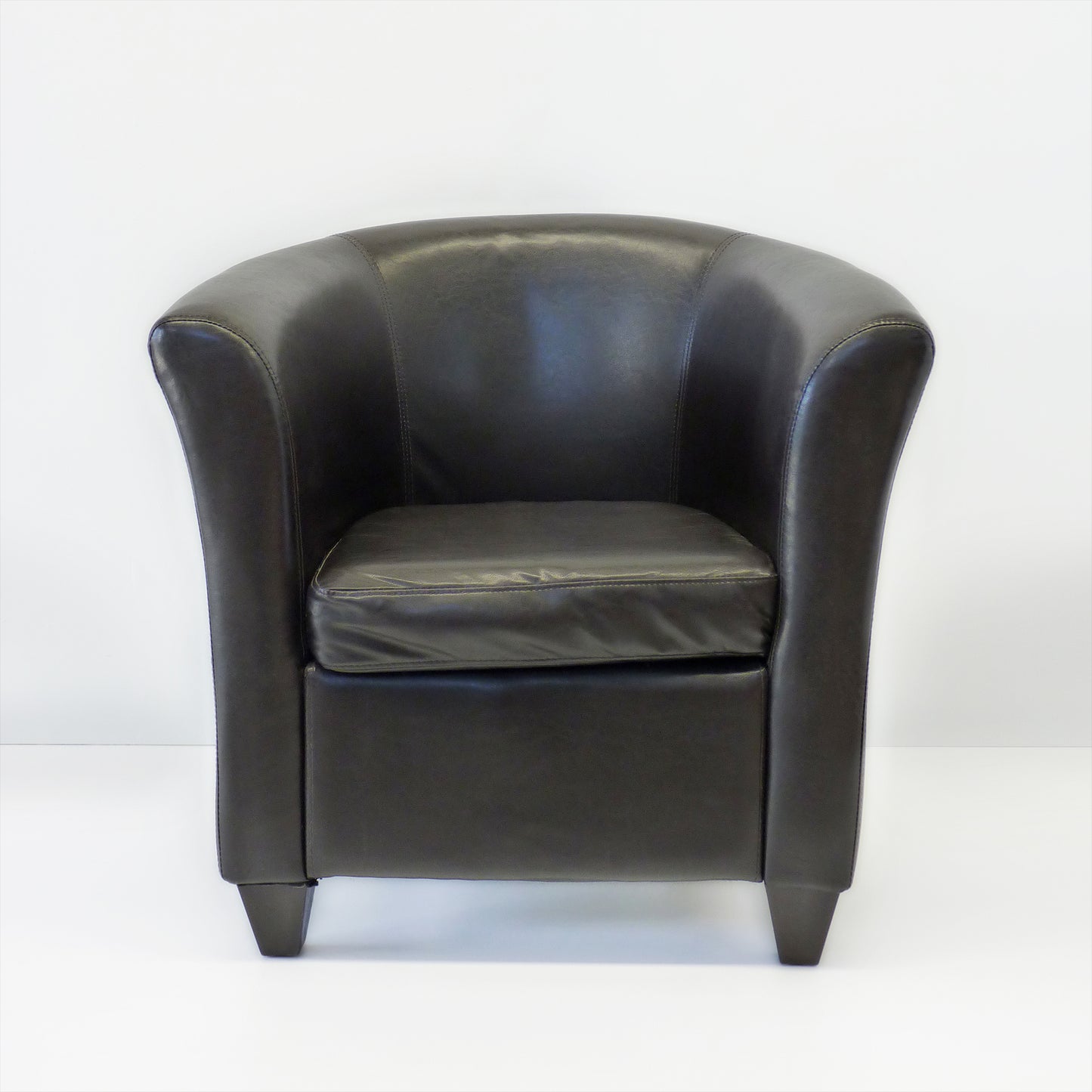 Tub Chair With Foot Rest