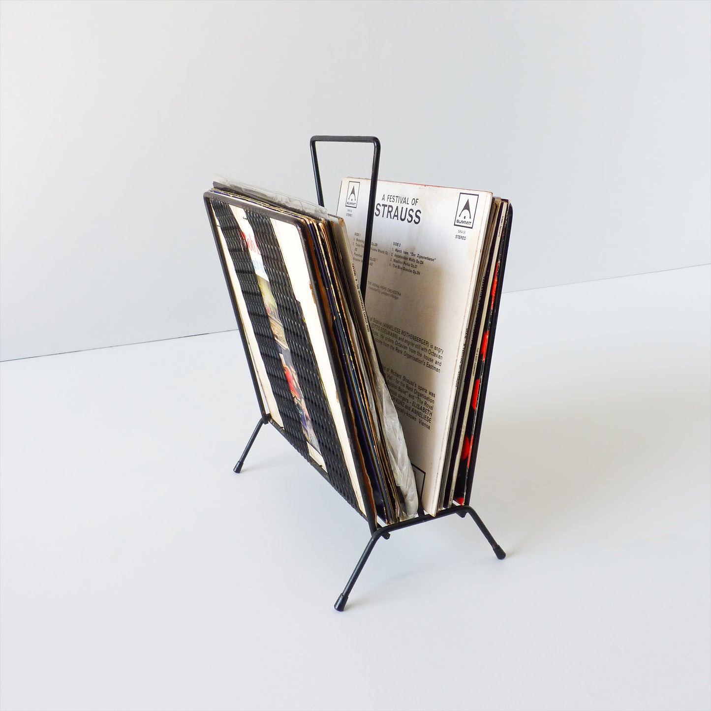Retro Wire Vinyl / Magazine Rack