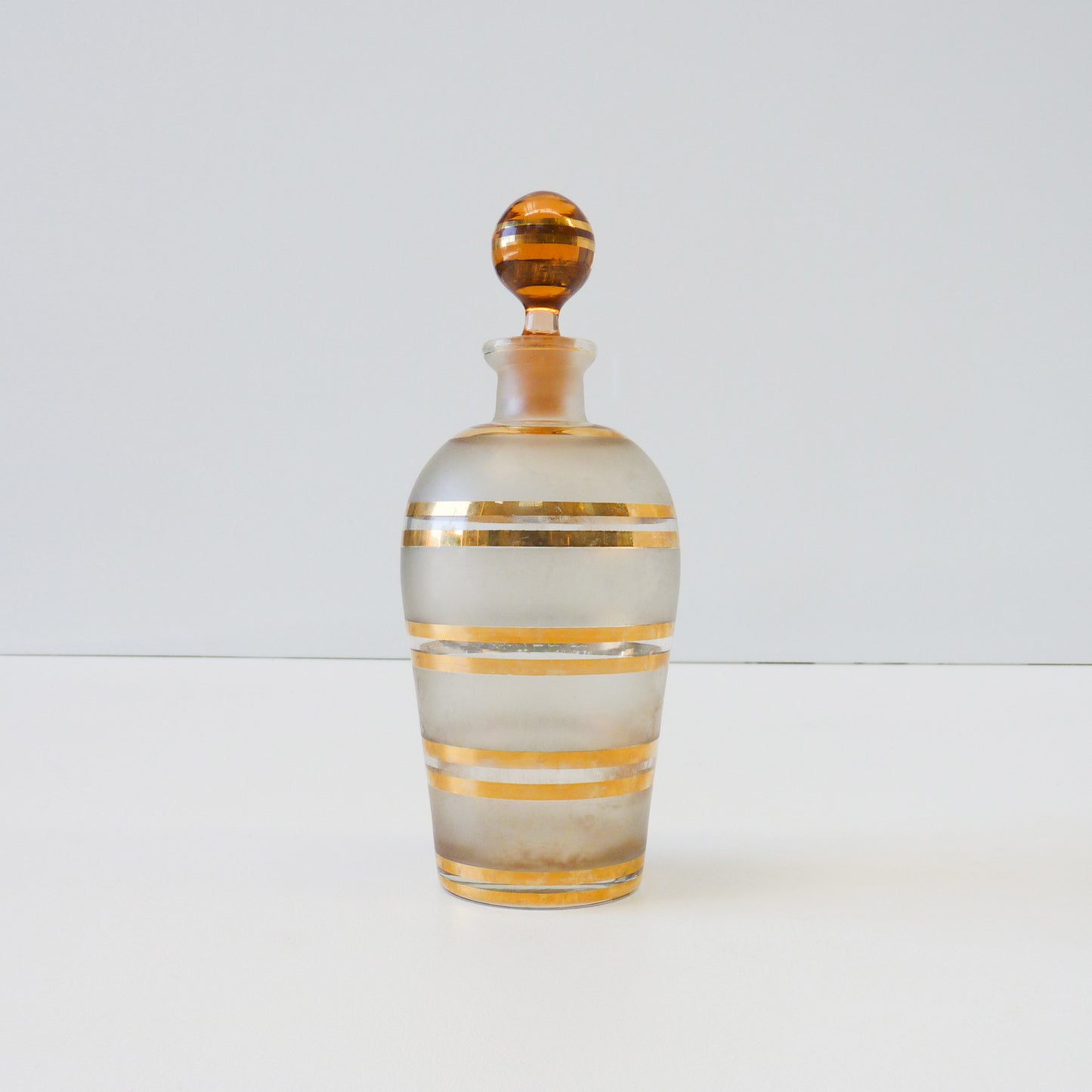Amber Top Retro Decanter