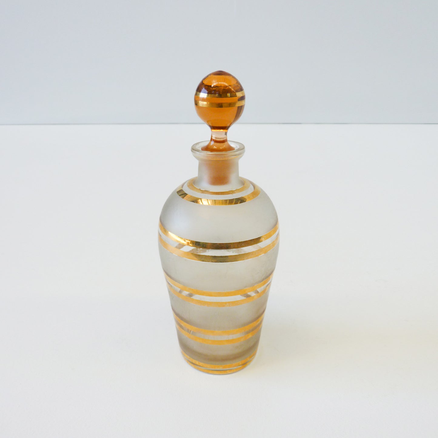 Amber Top Retro Decanter