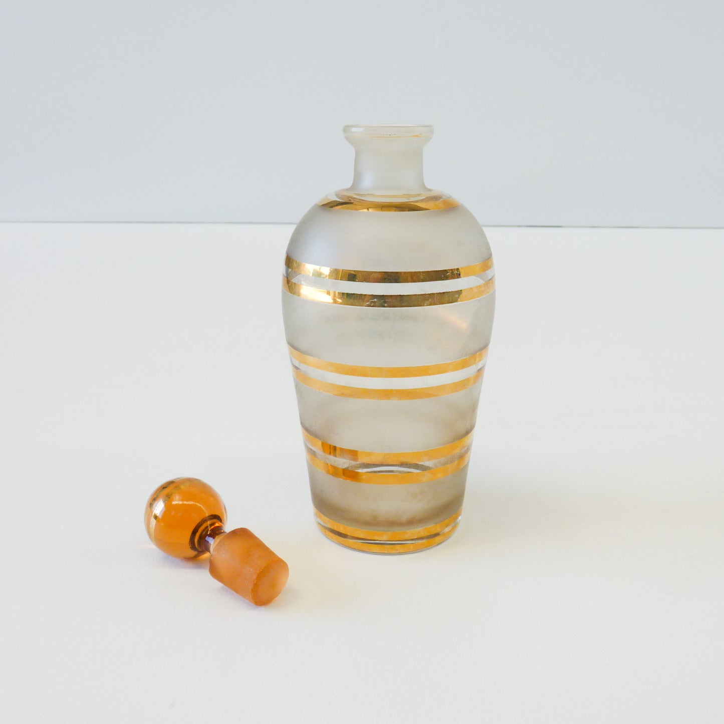 Amber Top Retro Decanter