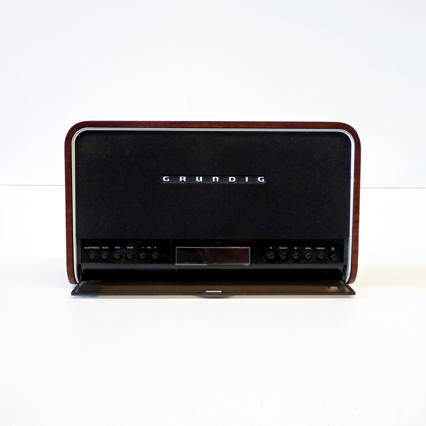 Retro Style Digital Radio
