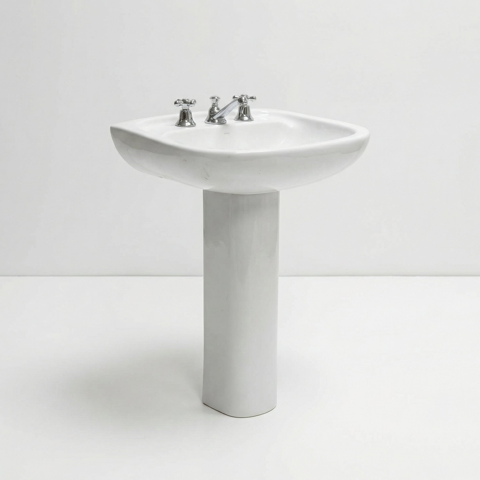 Pedestal Wash Basin