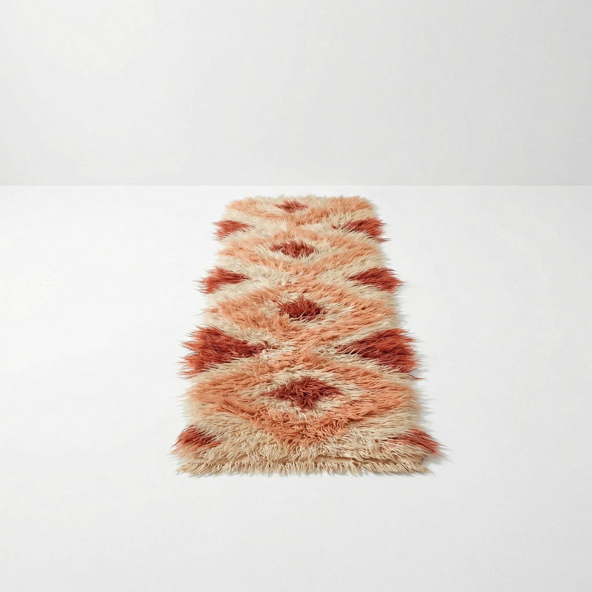 Retro Shag Runner