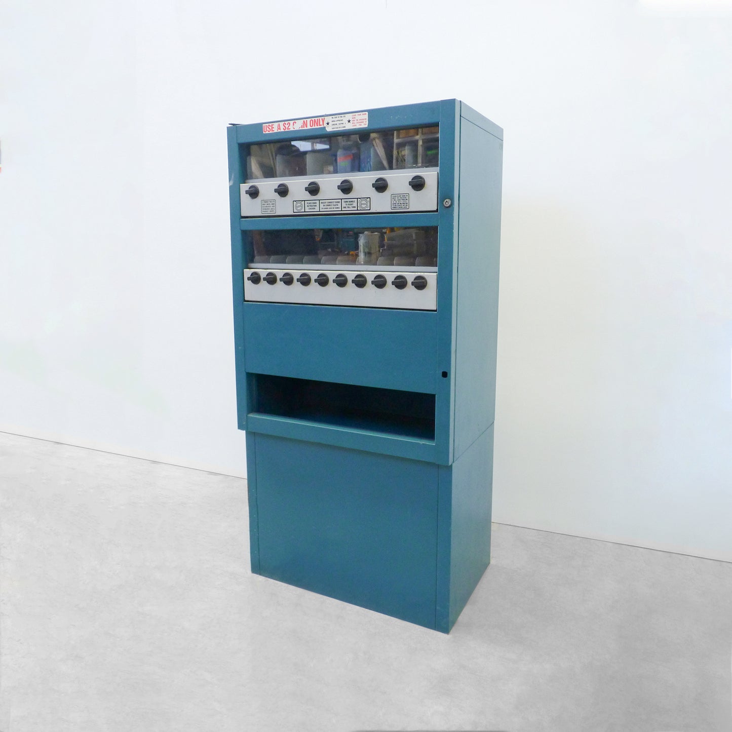Retro Vending Machine