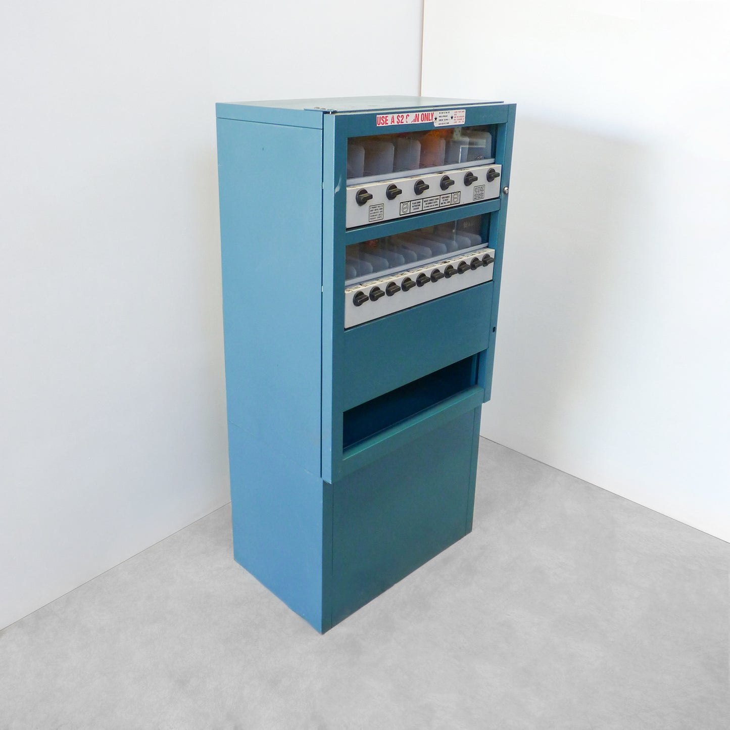 Retro Vending Machine