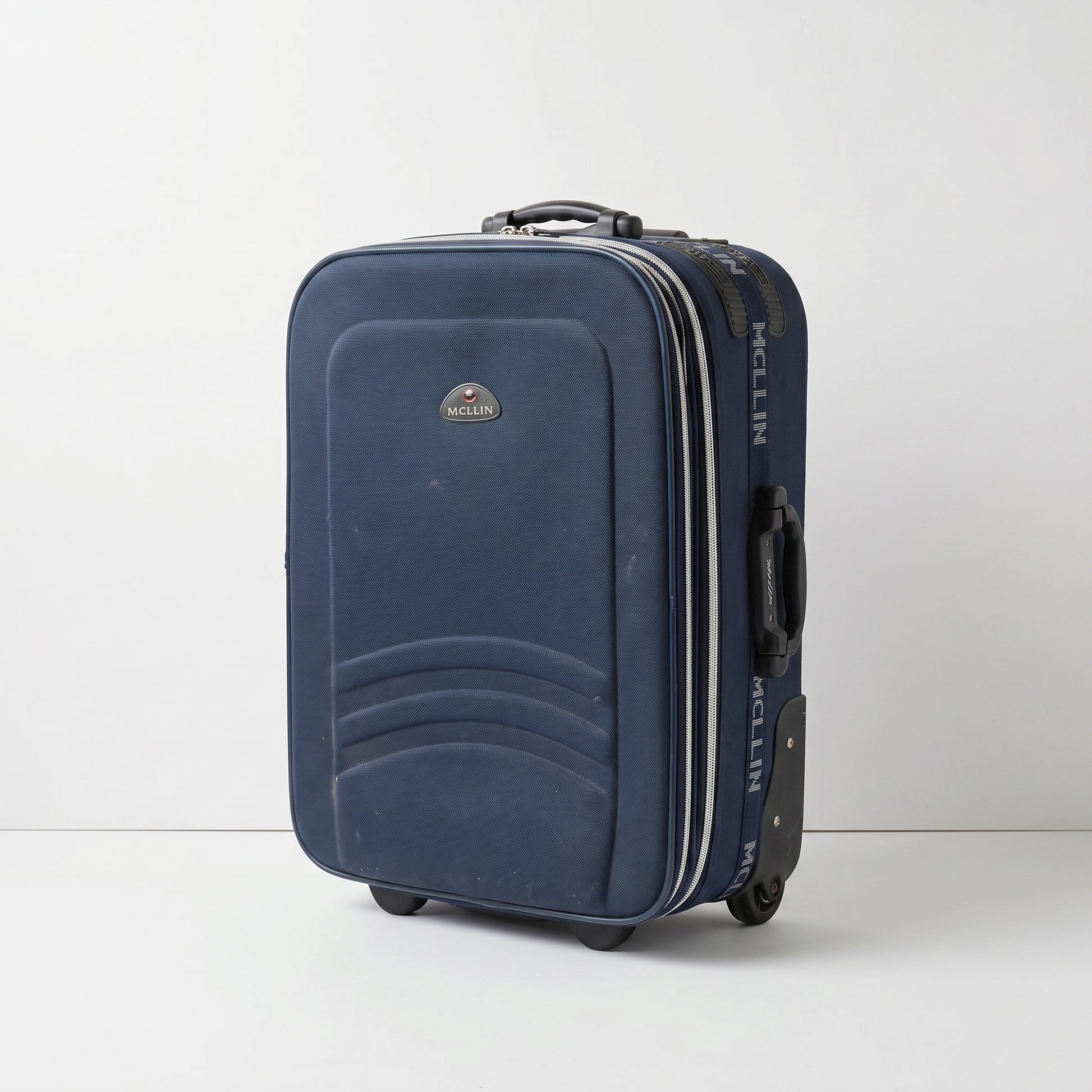 Medium Luggage