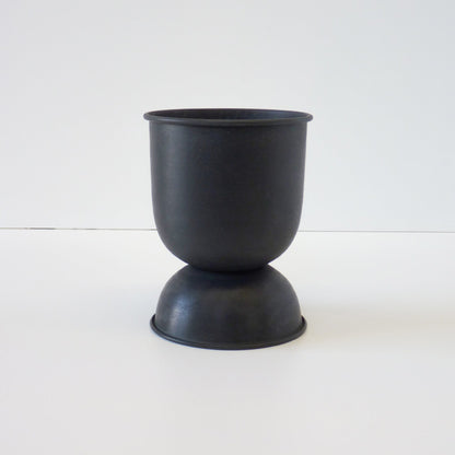 Small Hourglass Pot