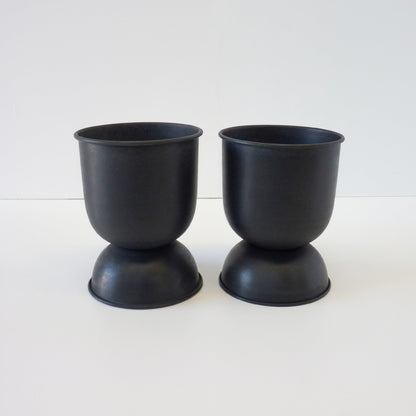 Small Hourglass Pot