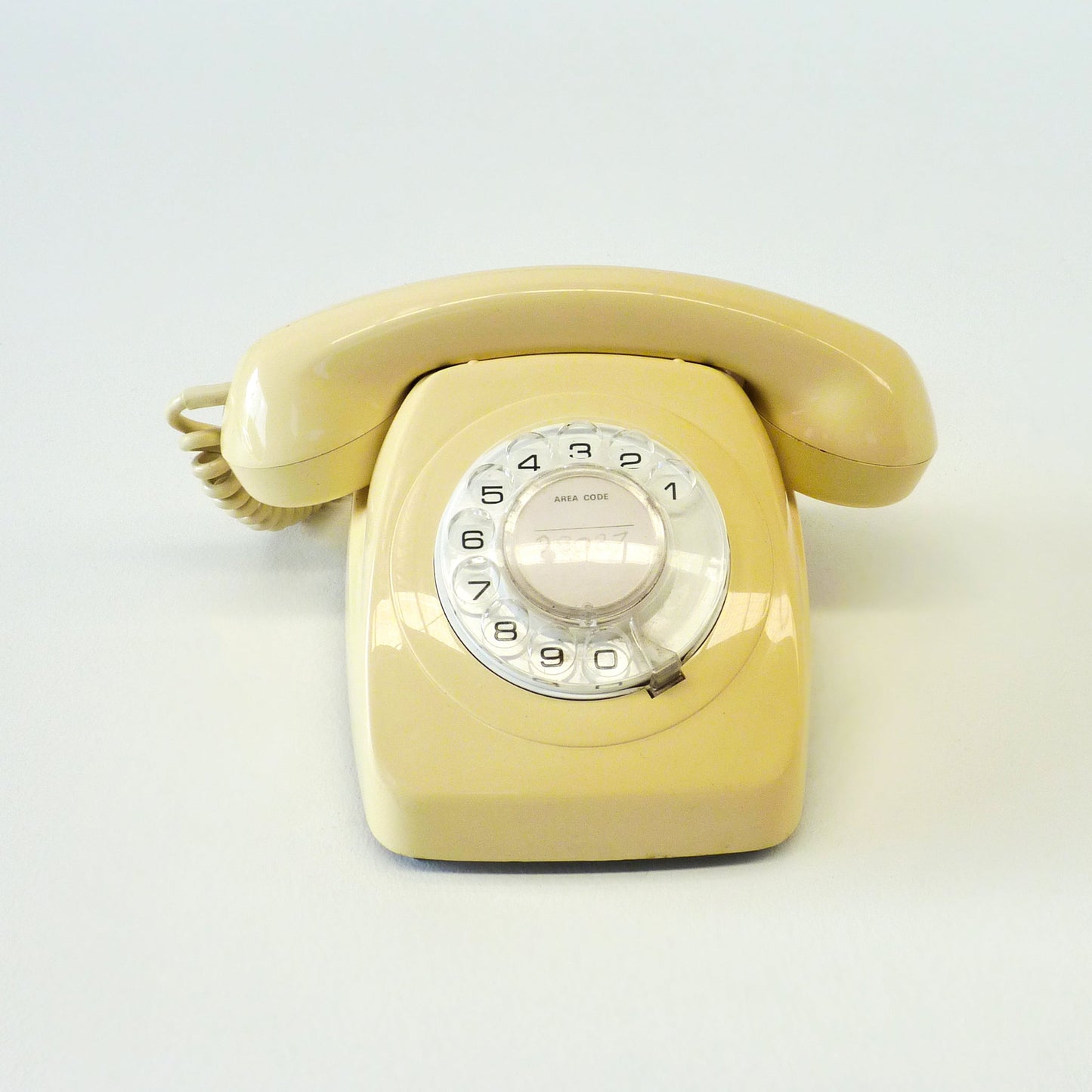 Vintage Cream Rotary Phone