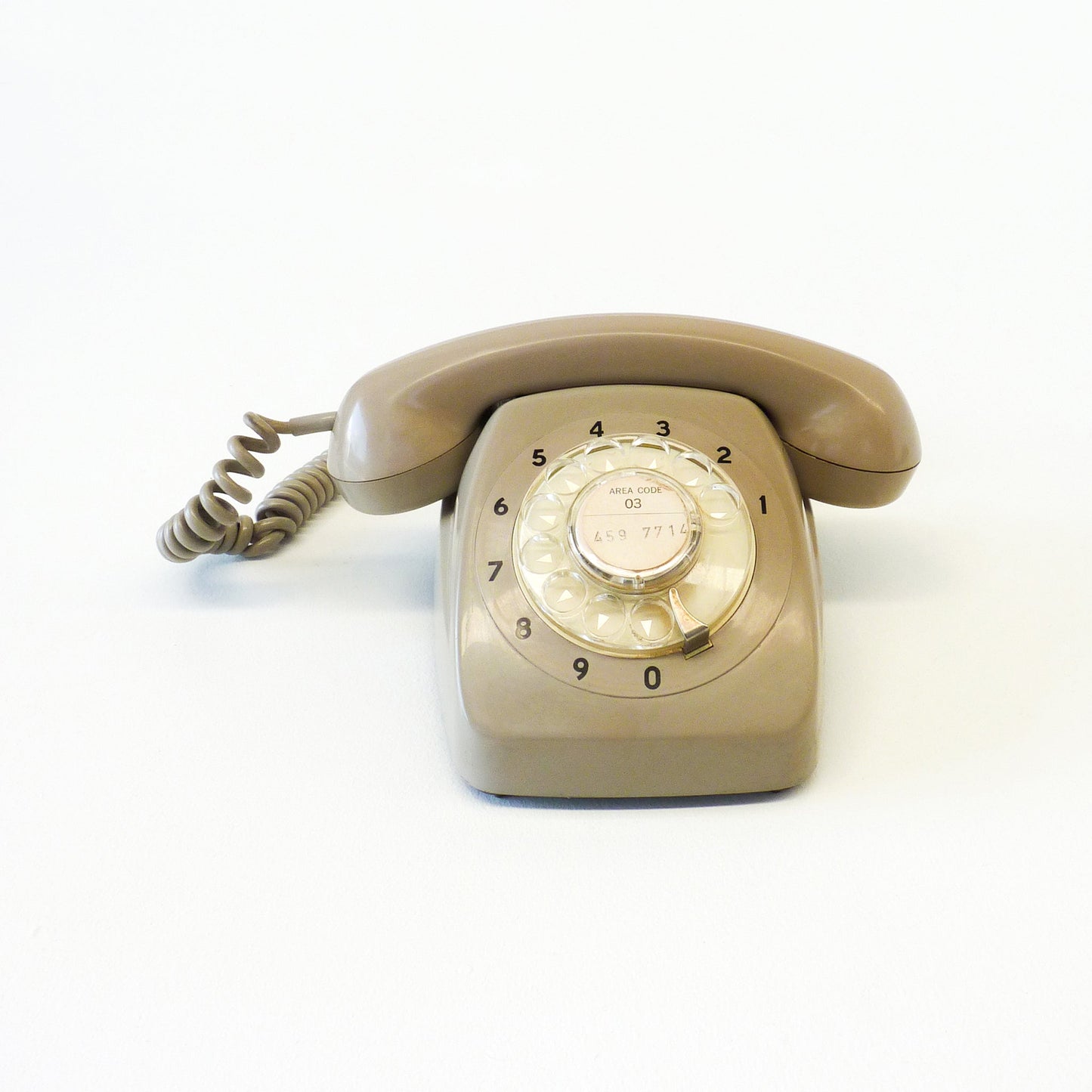 Vintage Beige Rotary Phone