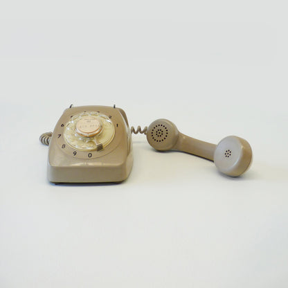 Vintage Beige Rotary Phone
