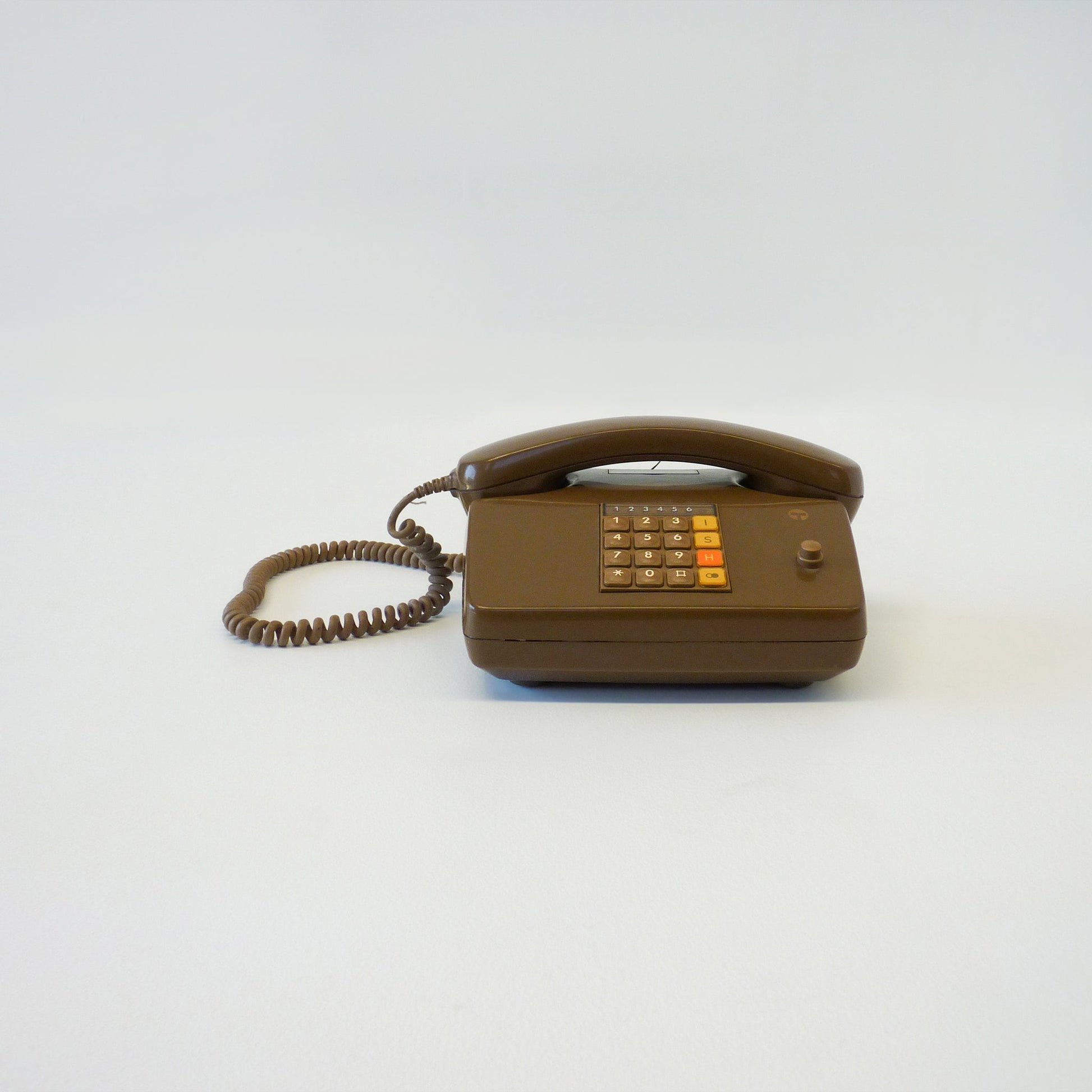 Vintage Brown Push Button Phone – AXIS