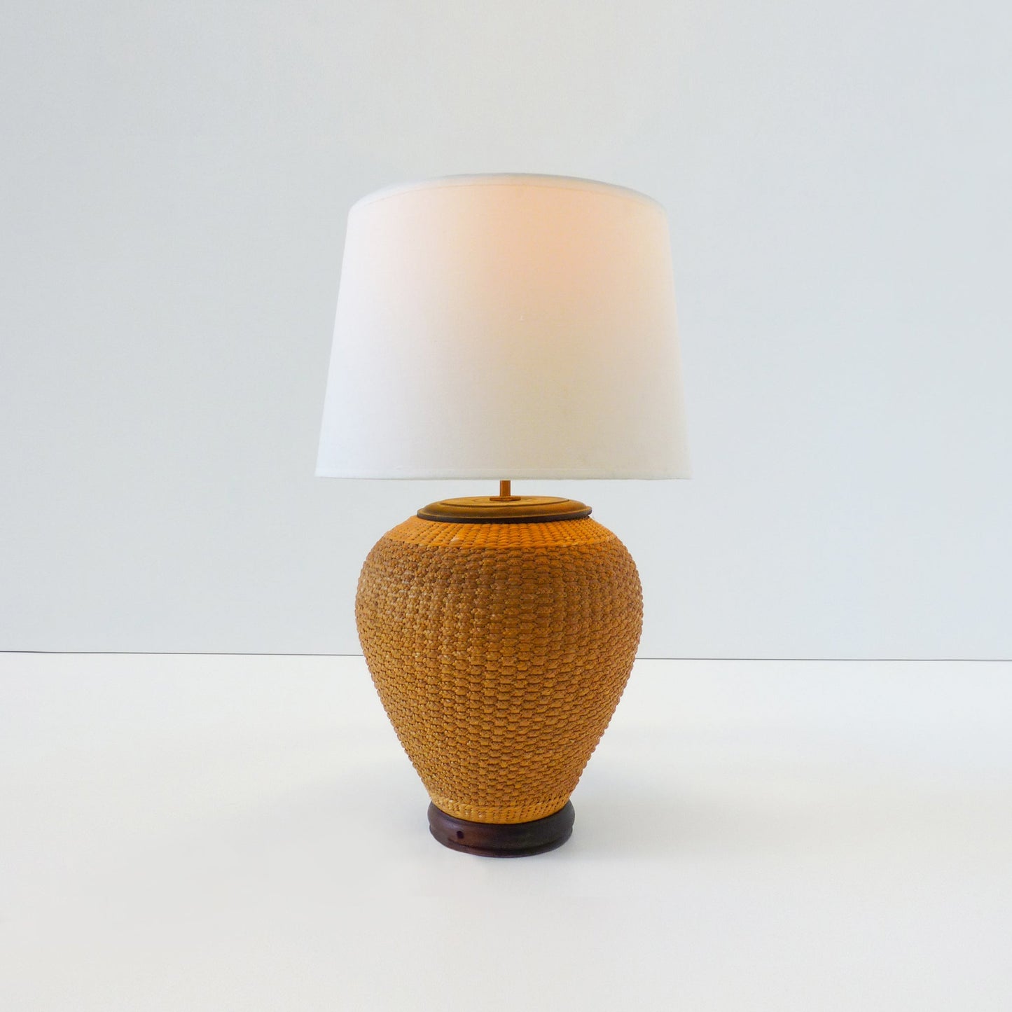 Round Rattan Lamp